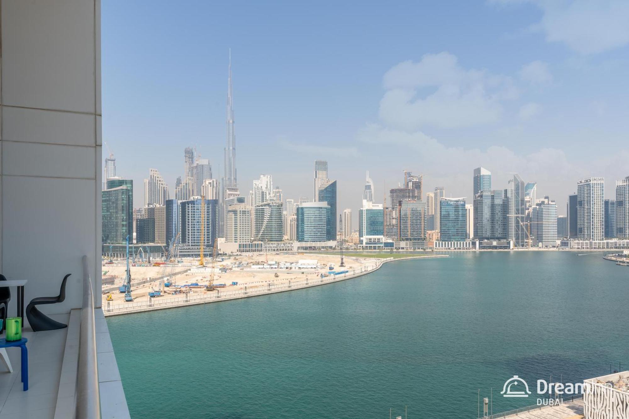 Dream Inn Apartments- West Wharf Tower Canal View Dubai Exterior photo